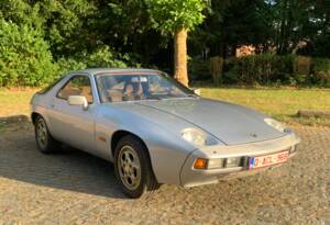 Image 1/8 of Porsche 928 (1977)