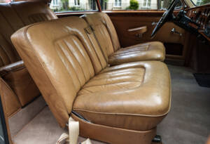 Image 21/27 of Bentley S 1 (1956)