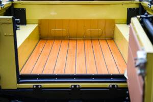 Image 23/28 of Land Rover 90 (1988)