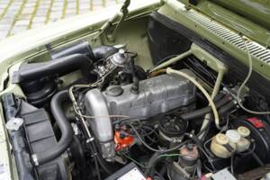 Bild 9/13 von Mercedes-Benz 230/4 (1976)