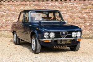 Image 43/50 of Alfa Romeo Giulia Nuova Super 1300 (1975)