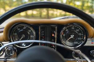 Image 41/50 de Mercedes-Benz 280 SL (1969)
