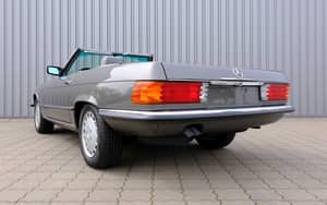 Image 58/96 of Mercedes-Benz 560 SL (1987)