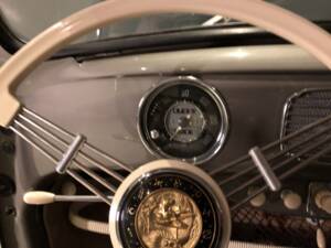 Imagen 20/30 de Volkswagen Beetle 1200 Standard &quot;Oval&quot; (1956)