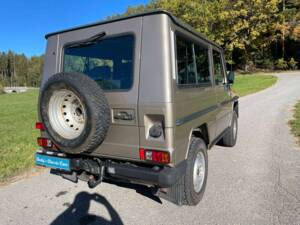 Image 5/39 of Mercedes-Benz 230 GE (SWB) (1986)