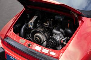 Image 19/29 of Porsche 911 Carrera 3.2 (1989)