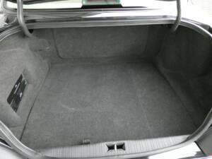 Image 16/21 of Jaguar XJR 4.0 (2001)