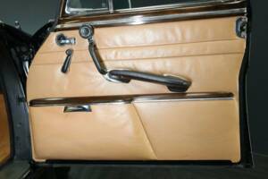 Imagen 21/30 de Mercedes-Benz 300 SE (1961)