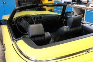 Image 23/50 of Mercedes-Benz 500 SL (1983)