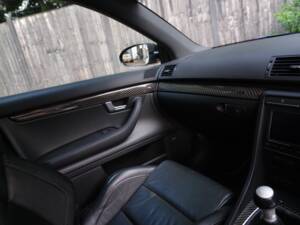 Bild 37/48 von Audi RS4 (2007)