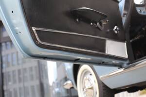 Image 36/56 of Peugeot 404 Coupé (1968)