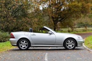 Image 18/47 of Mercedes-Benz SLK 230 Kompressor (2000)