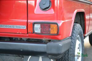 Image 42/50 of Mercedes-Benz 200 GE (SWB) (1987)