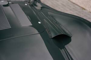 Image 40/50 of Lister Knobbly (1959)