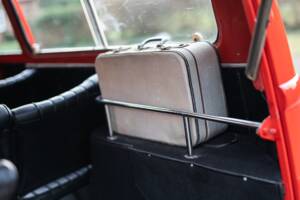 Image 21/52 of Renault Estafette (1977)