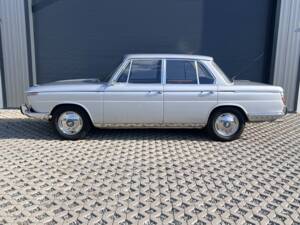 Image 2/30 of BMW 2000 tilux (1968)