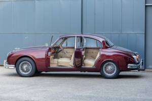 Image 15/25 of Jaguar Mk II 3.4 (1967)