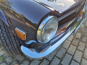 Image 32/100 of Triumph TR 6 PI (1971)