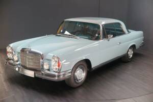 Bild 1/30 von Mercedes-Benz 280 SE 3,5 (1971)