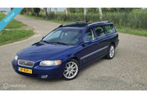 Bild 2/42 von Volvo V 70 2.5T (2005)