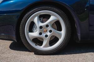 Image 51/52 of Porsche 911 Carrera 4 (1997)