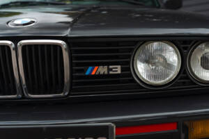 Image 53/57 of BMW M3 (1988)