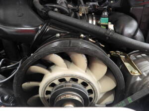 Image 31/51 of Porsche 911 Carrera (1994)