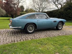 Afbeelding 11/30 van Aston Martin DB 4 (1959)
