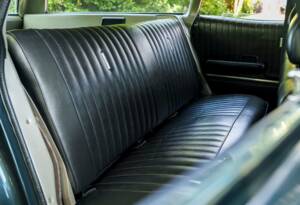 Image 25/28 of Ford LTD Country Squire (1968)