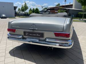 Image 41/47 of Mercedes-Benz 250 SE (1966)