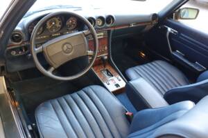 Image 14/50 de Mercedes-Benz 560 SL (1988)