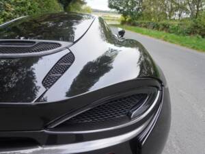 Image 10/16 of McLaren 570GT (2017)