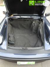 Image 15/23 de Porsche 911 Carrera 3.2 (1988)