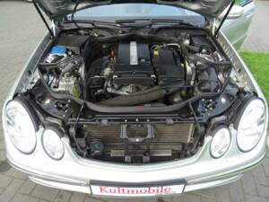 Image 8/25 of Mercedes-Benz E 200 Kompressor T (2004)