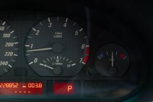 Image 42/50 of BMW 320Ci (2001)