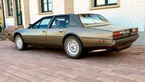 Image 3/18 of Aston Martin Lagonda (1982)
