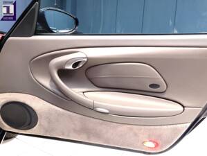 Bild 27/93 von Porsche 911 Carrera 4 (1998)