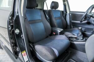 Bild 18/30 von Toyota Corolla 1.6 VVT-i (2005)