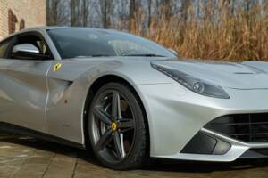 Image 31/50 of Ferrari F12berlinetta (2013)