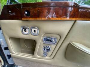 Image 34/50 of Bentley Corniche (1980)