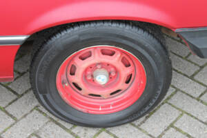 Image 6/30 of BMW 320i (1982)