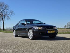Image 22/38 of BMW 323Ci (2000)