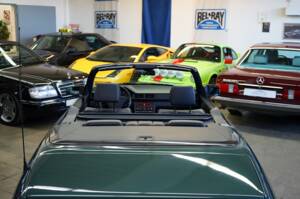 Image 31/38 of Mercedes-Benz 300 CE-24 (1992)