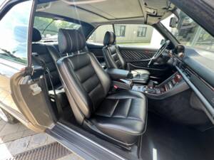 Bild 26/33 von Mercedes-Benz 560 SEC (1991)