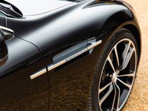 Immagine 71/98 di Aston Martin DBS (2010)