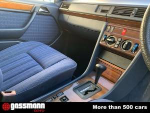 Bild 13/15 von Mercedes-Benz 260 E Lang (1990)