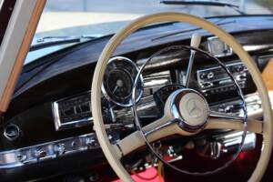 Imagen 11/19 de Mercedes-Benz 300 c (1956)