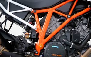 Image 15/83 of KTM 1290 Super Duke R (2018)