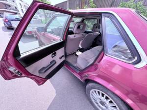 Image 16/32 of Audi 80 1.6 (1986)