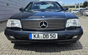 Image 18/100 of Mercedes-Benz SL 500 (1999)